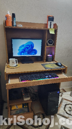 Desktop computer
